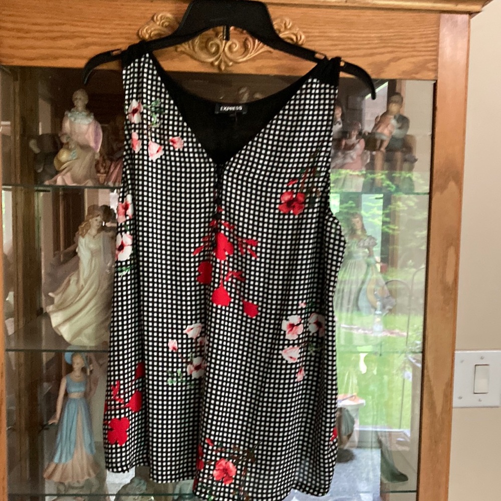 Sheer front fabric back butter soft fabric lrg. Express tank